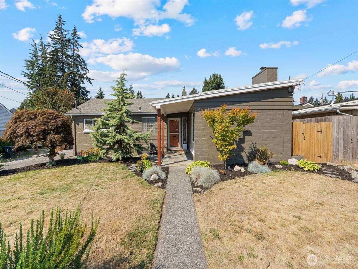MLS #NWM2572264 image #0