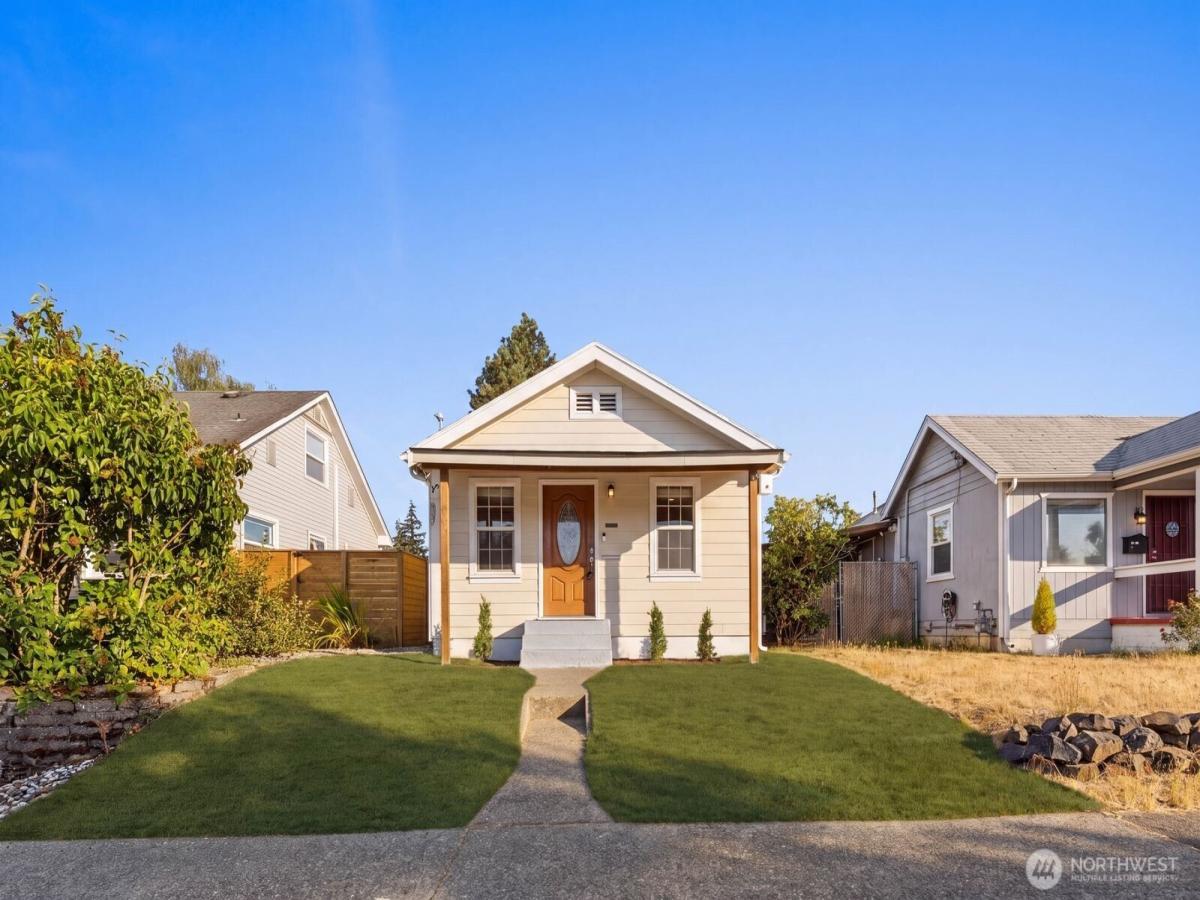 MLS #NWM2572461 image #0