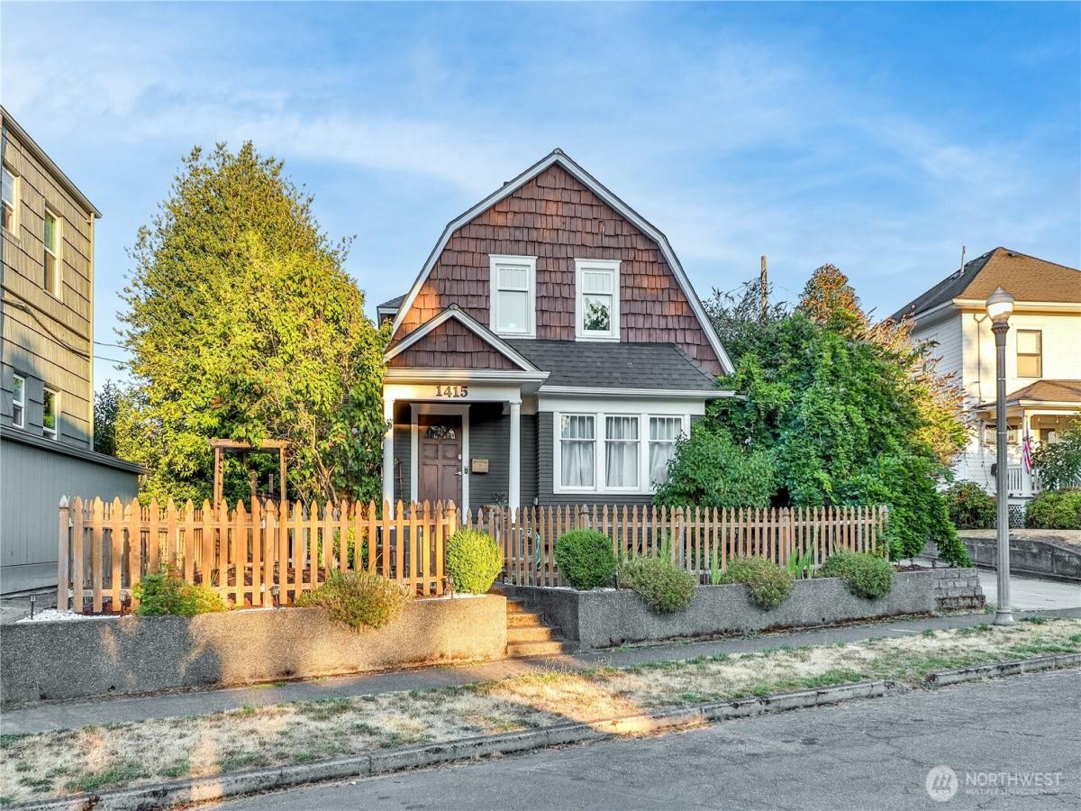MLS #NWM2572885 image #0
