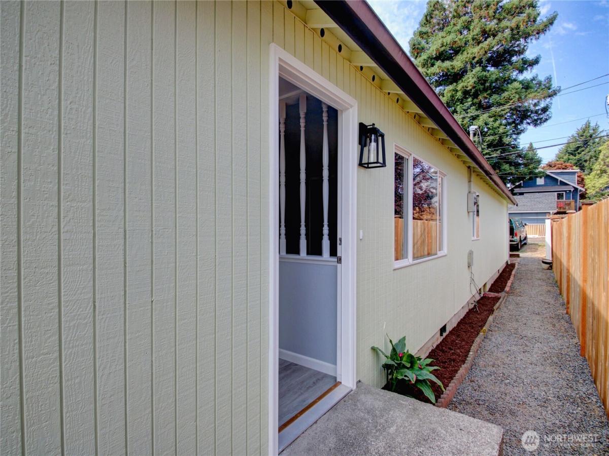 MLS #NWM2573112 image #0