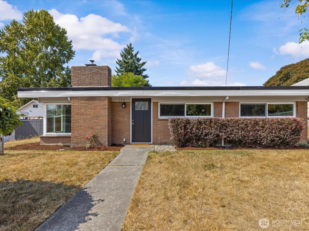 MLS #NWM2573241 image #0