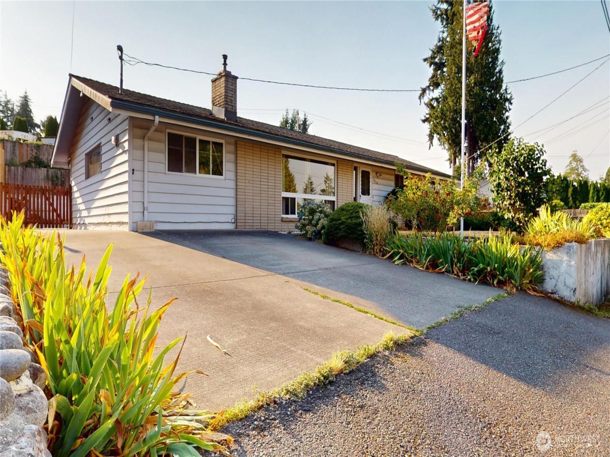 MLS #NWM2573504 image #0