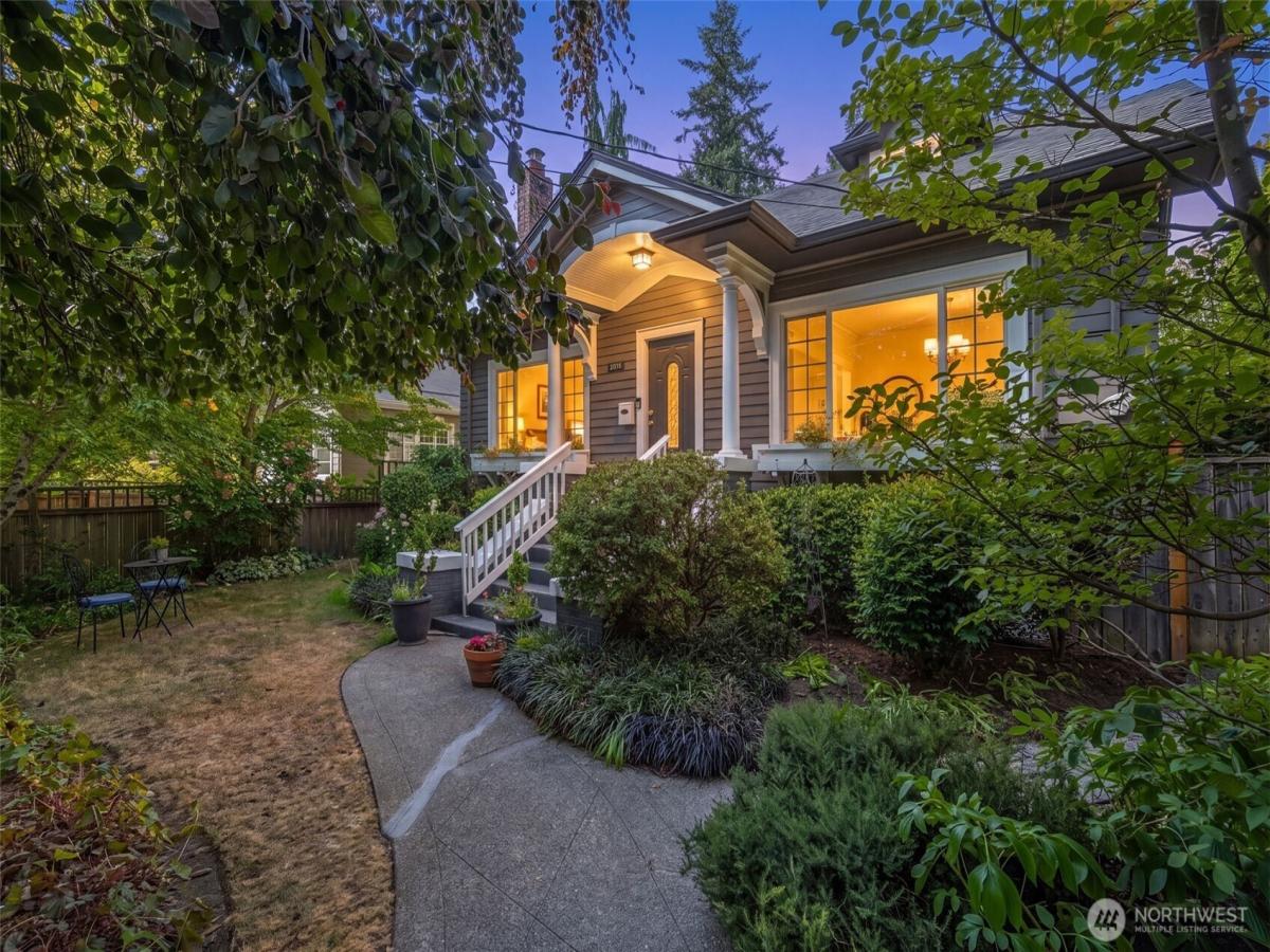 MLS #NWM2573656 image #0
