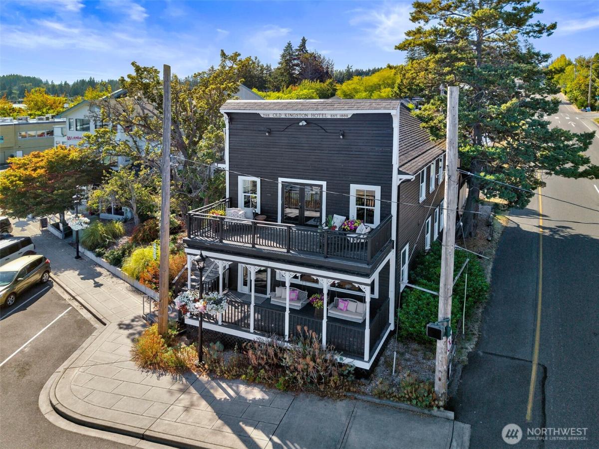 MLS #NWM2573846 image #0