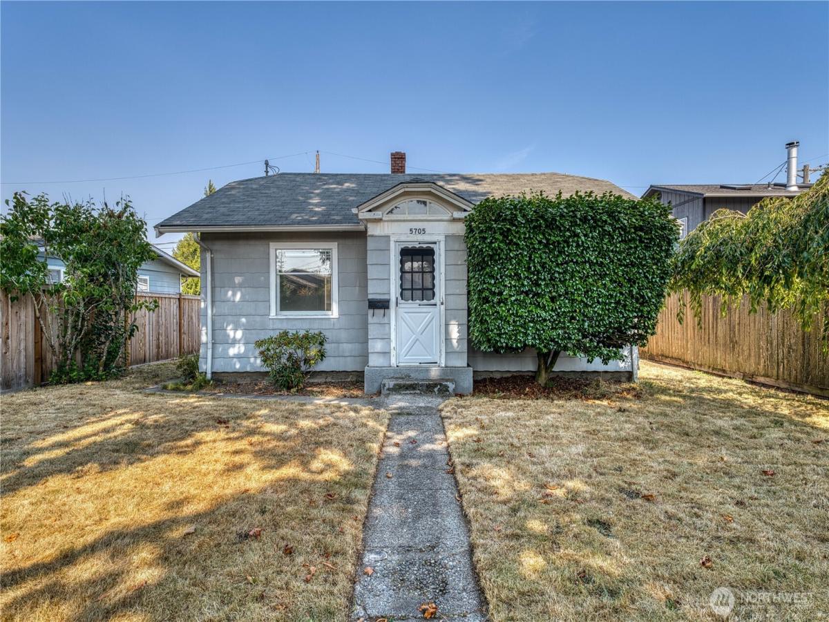 MLS #NWM2574393 image #0