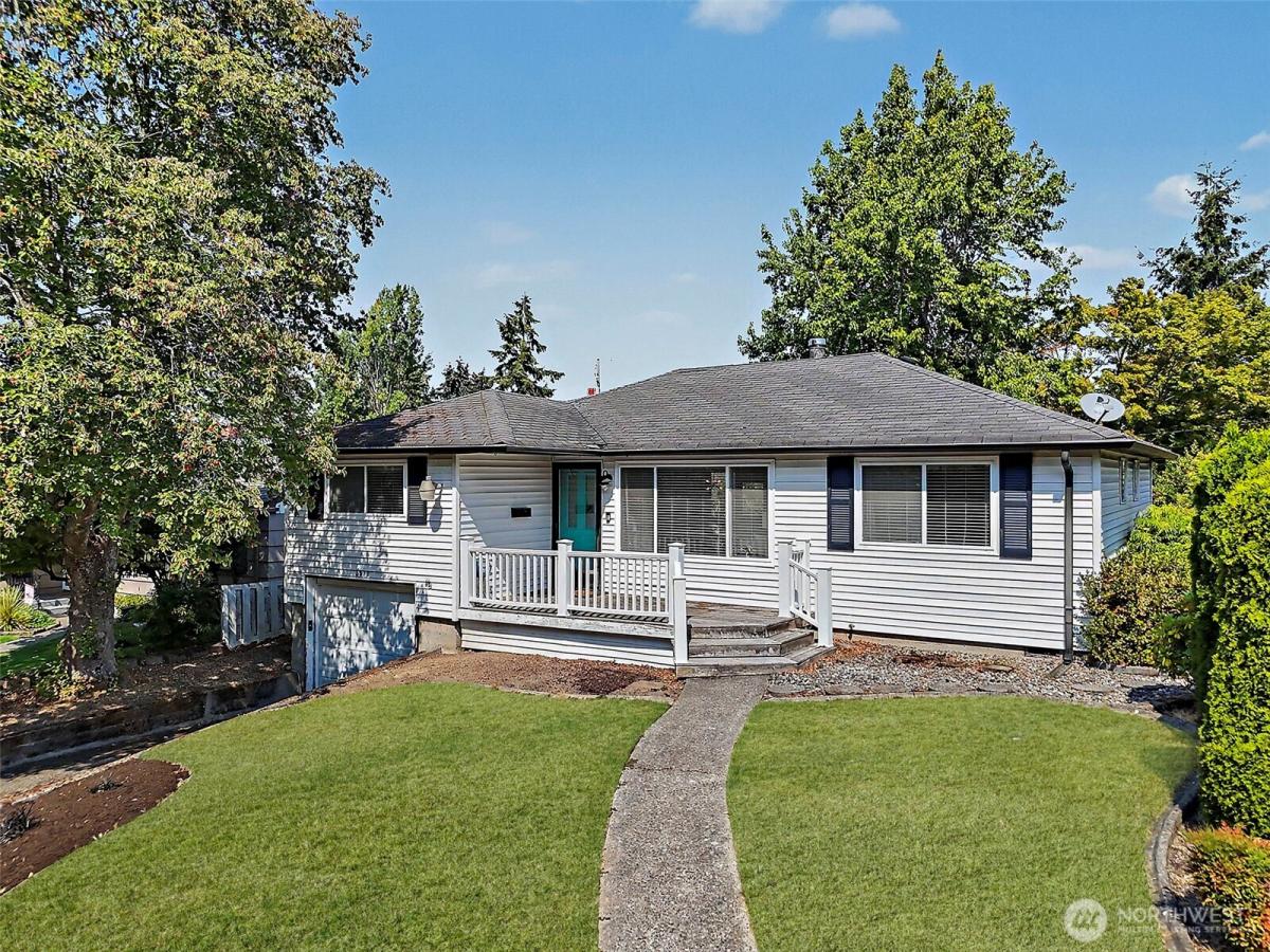MLS #NWM2574439 image #0