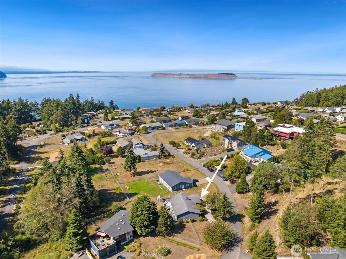 MLS #NWM2574524 image #0
