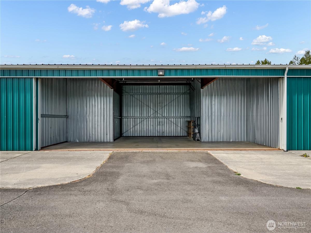 MLS #NWM2574533 image #0
