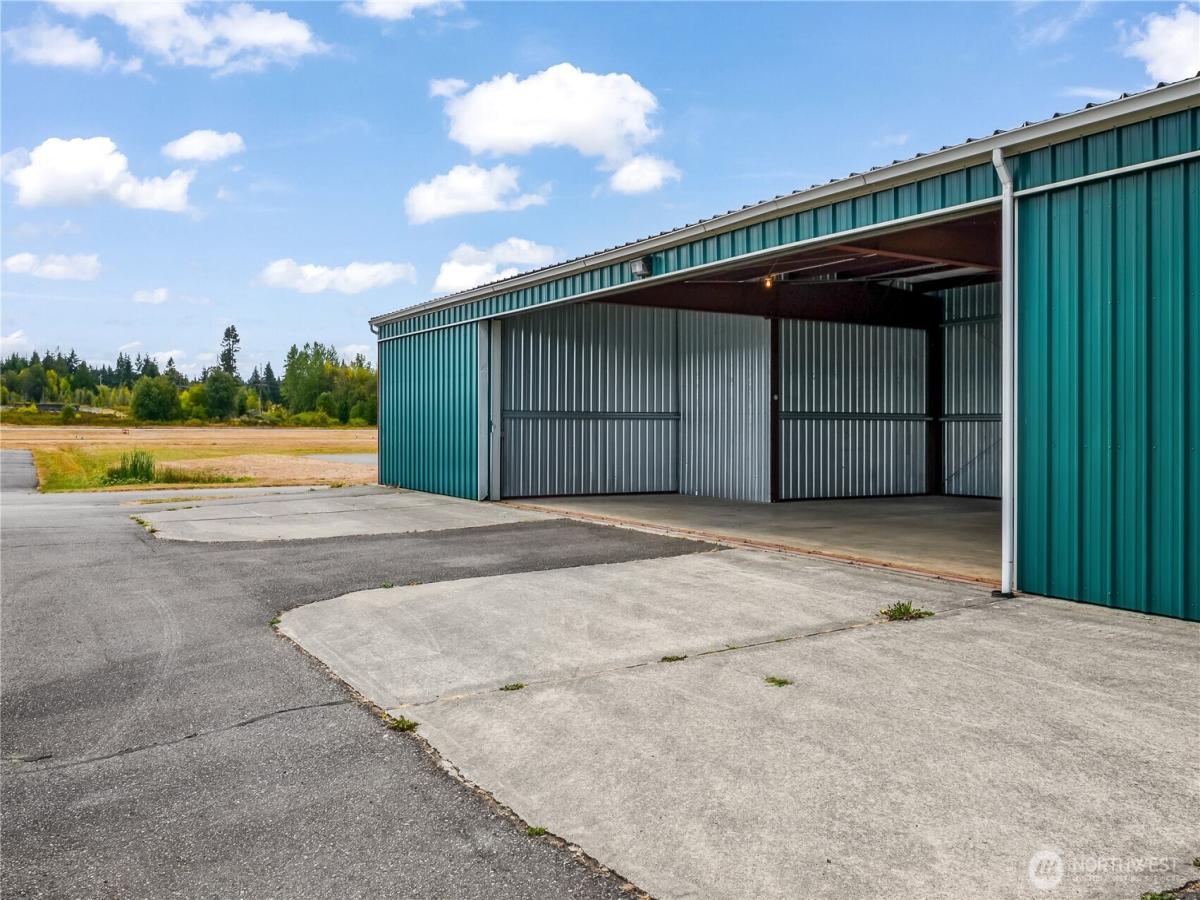 MLS #NWM2574533 image #0