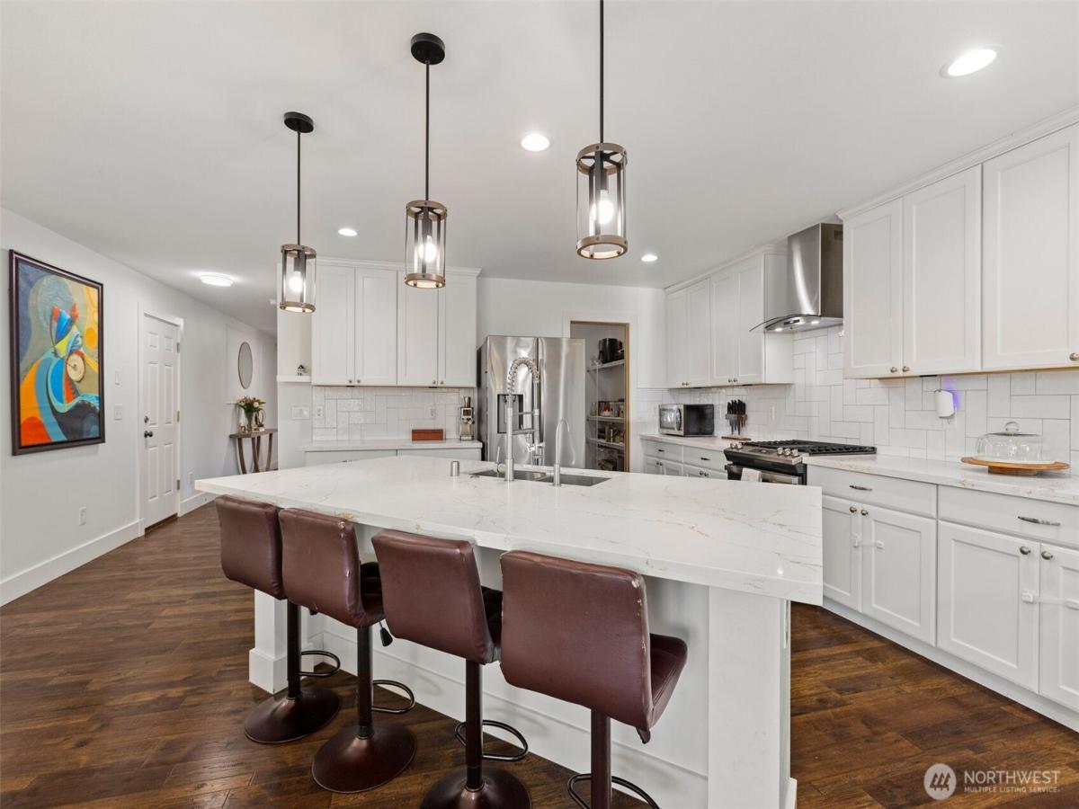 MLS #NWM2574718 image #0