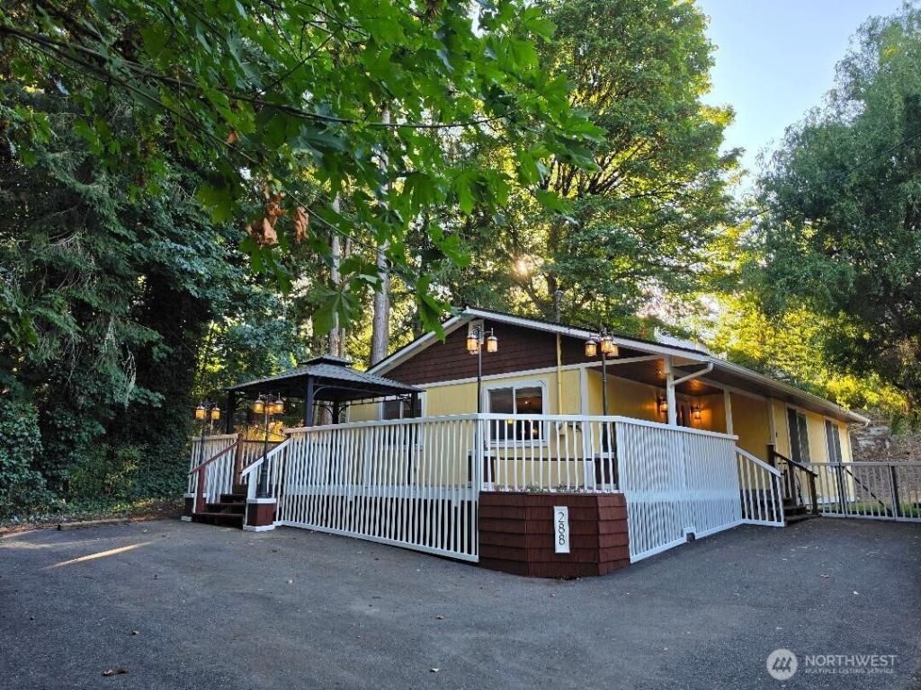 MLS #NWM2575260 image #0