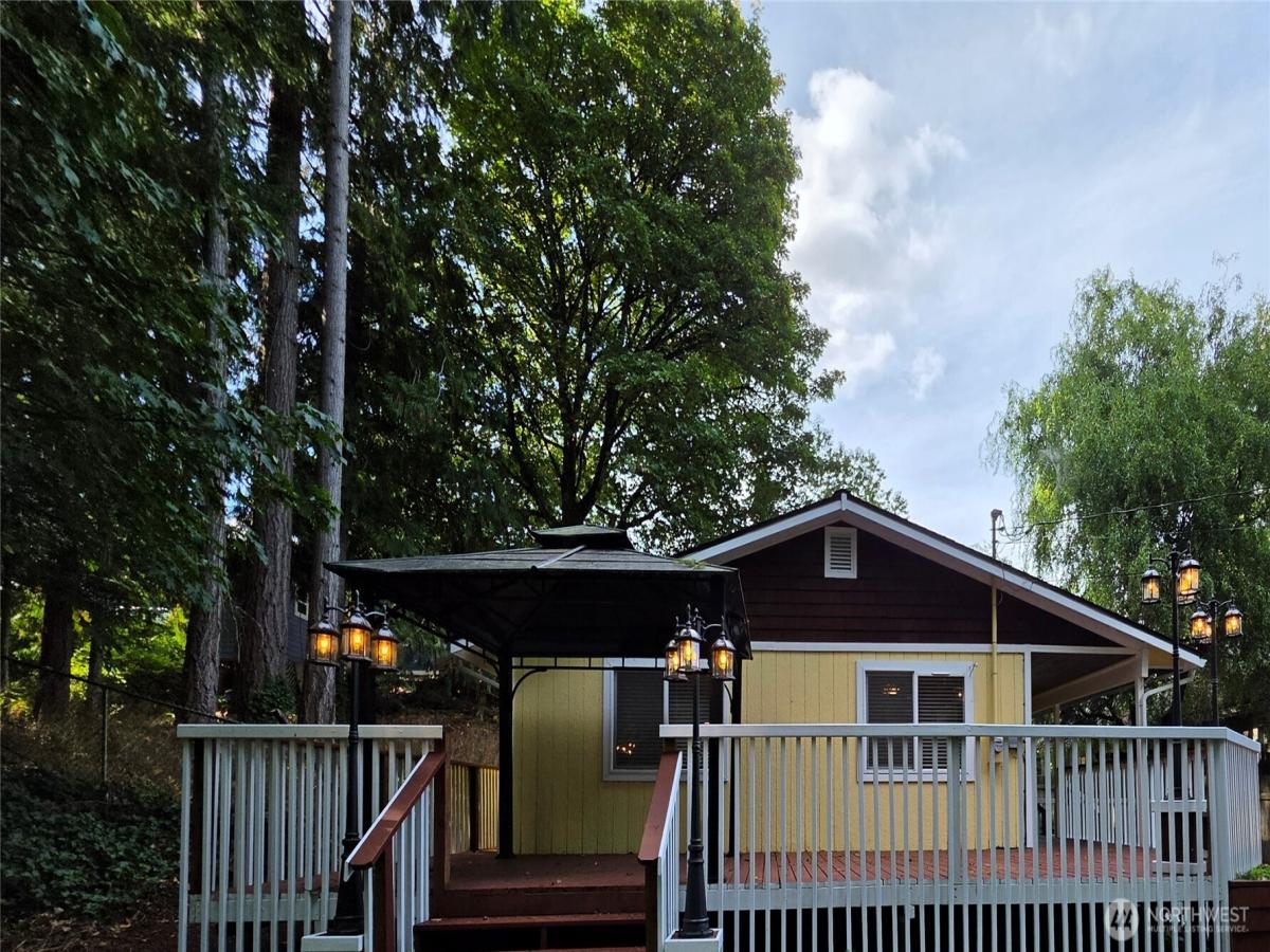 MLS #NWM2575260 image #0