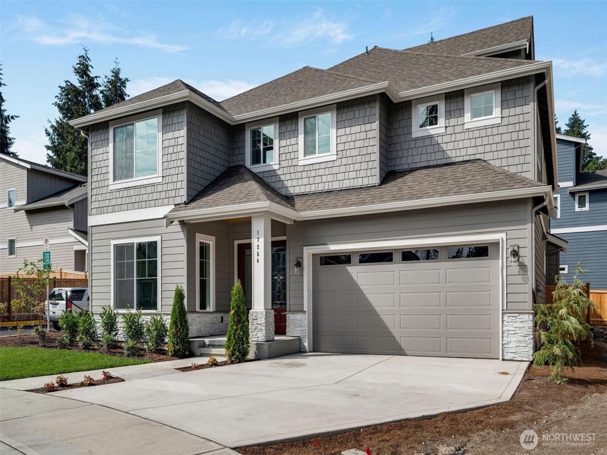 MLS #NWM2575608 image #0