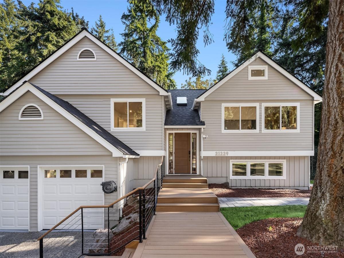MLS #NWM2575686 image #0