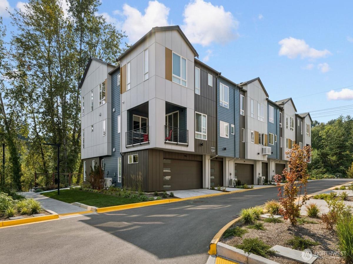 MLS #NWM2575878 image #0
