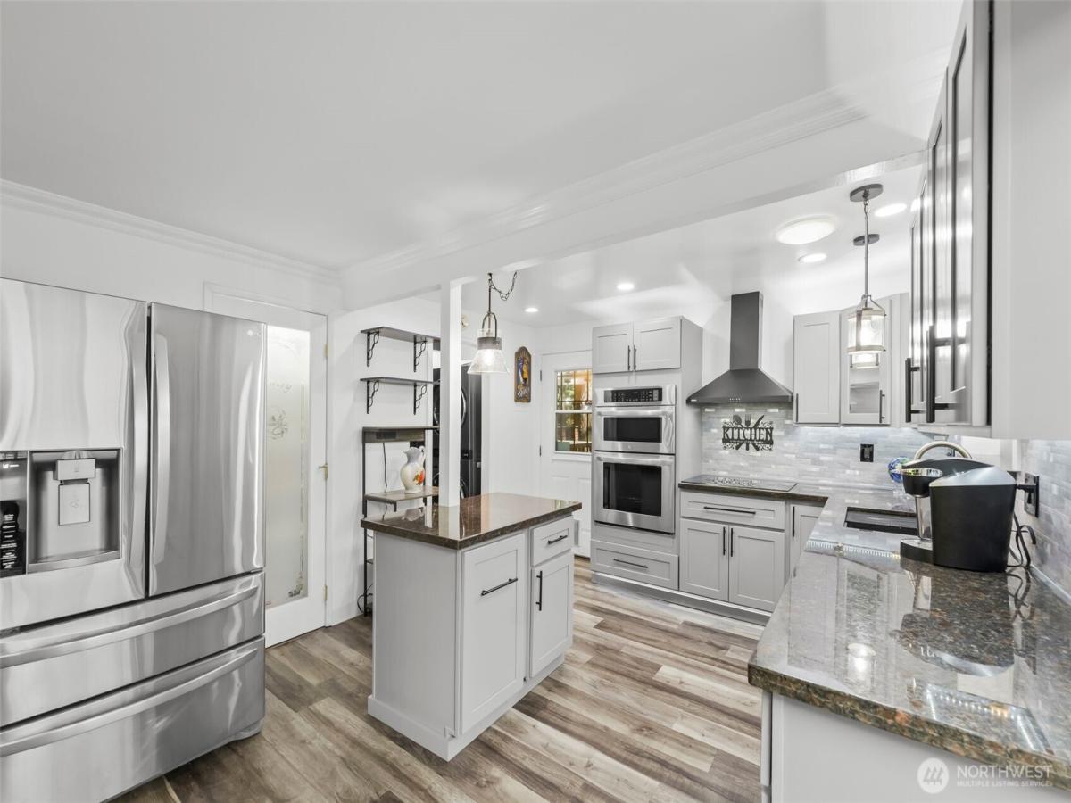 MLS #NWM2575961 image #0