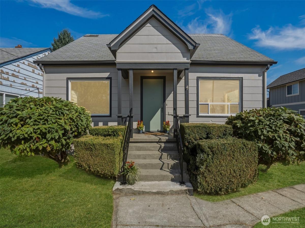 MLS #NWM2576064 image #0