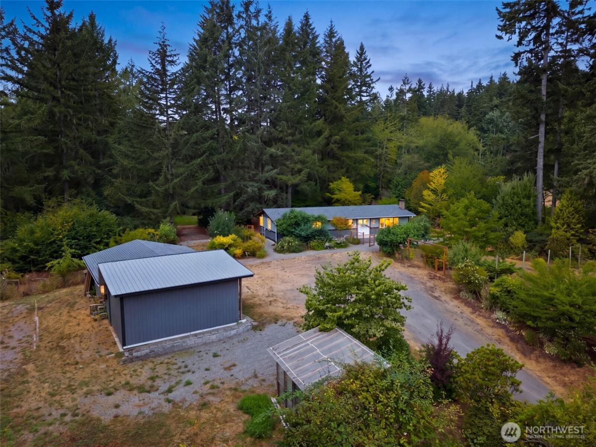 MLS #NWM2576196 image #0