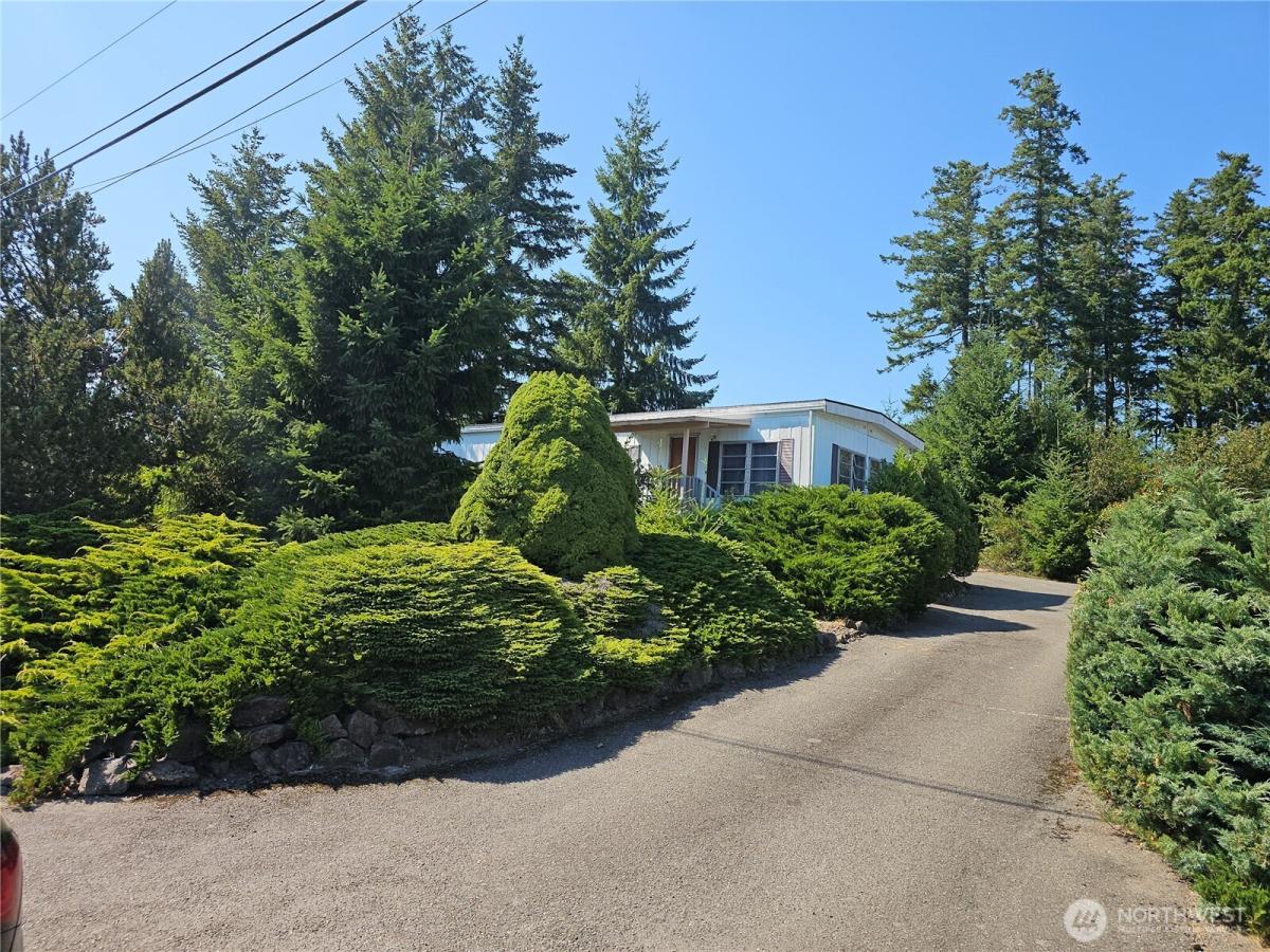 MLS #NWM2576204 image #0