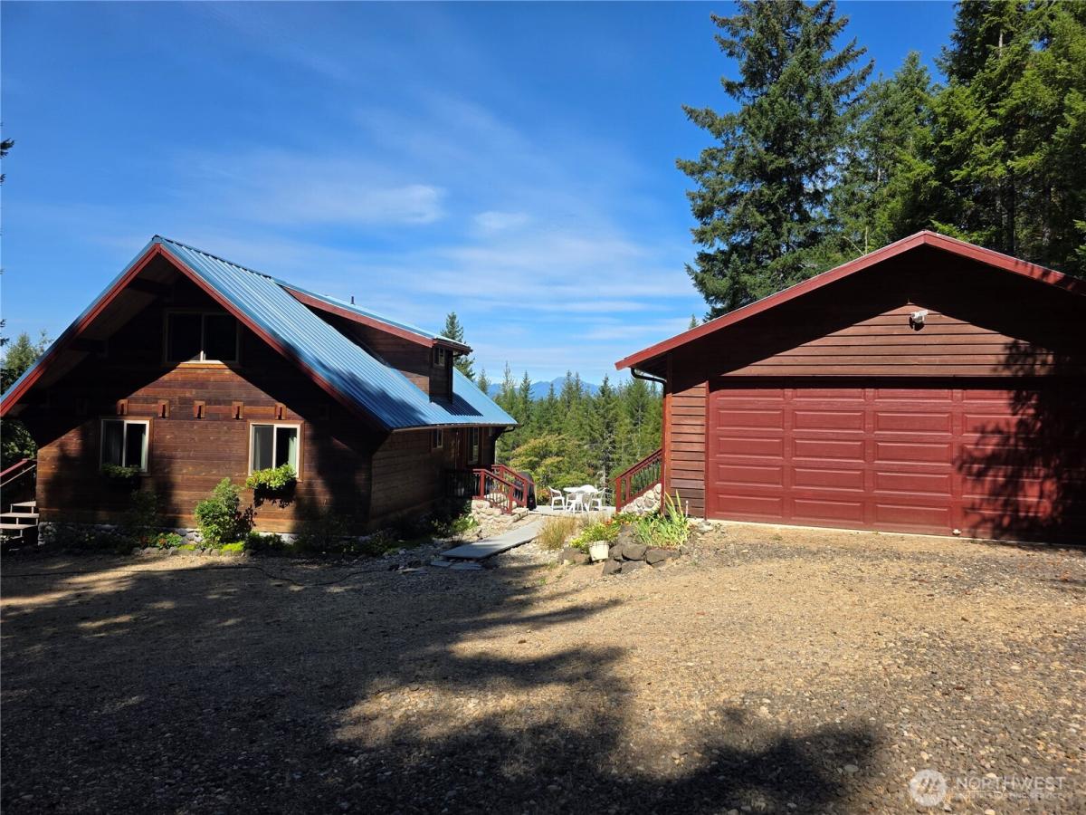MLS #NWM2576255 image #0