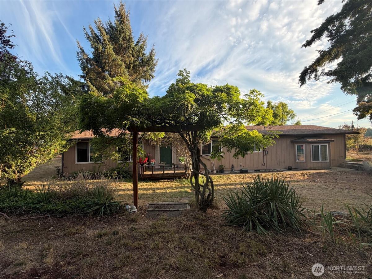 MLS #NWM2576324 image #0