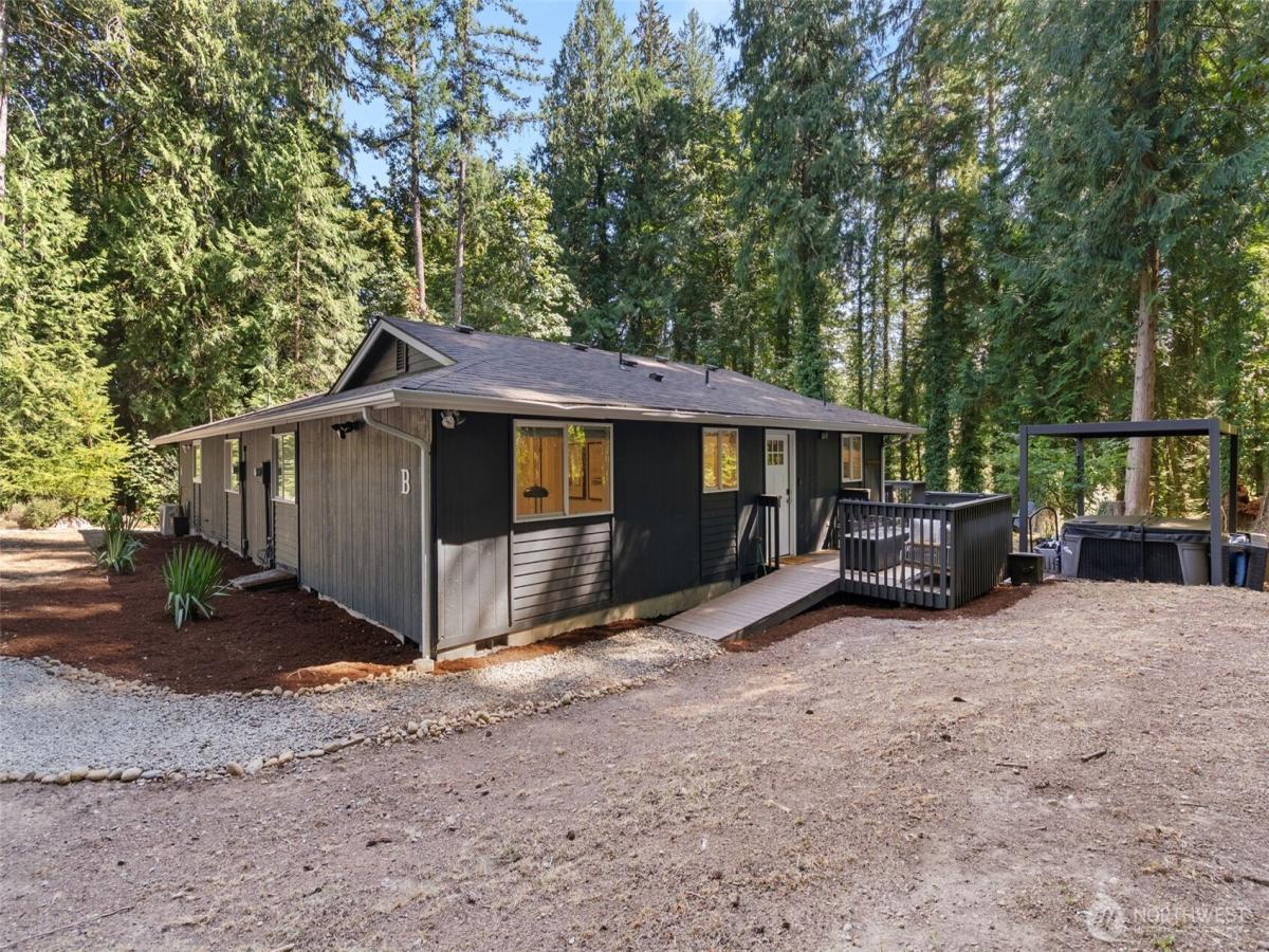 MLS #NWM2576337 image #0