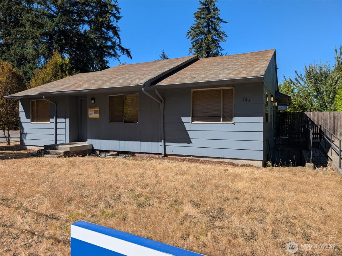 MLS #NWM2576400 image #0