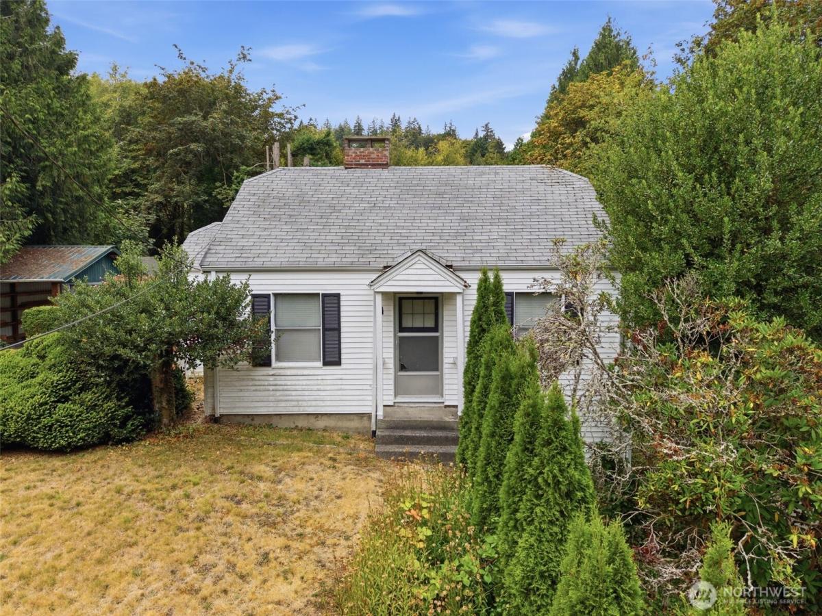 MLS #NWM2576586 image #0