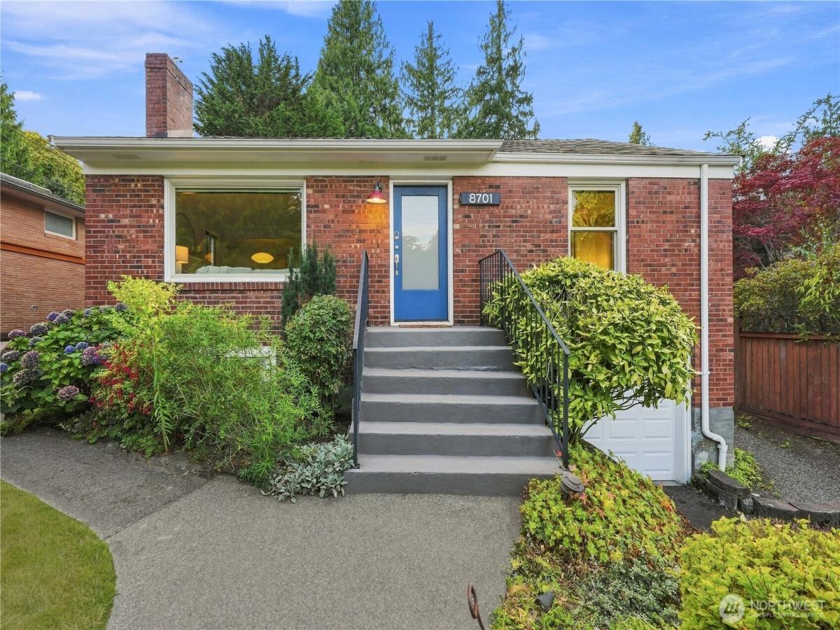 MLS #NWM2576806 image #0