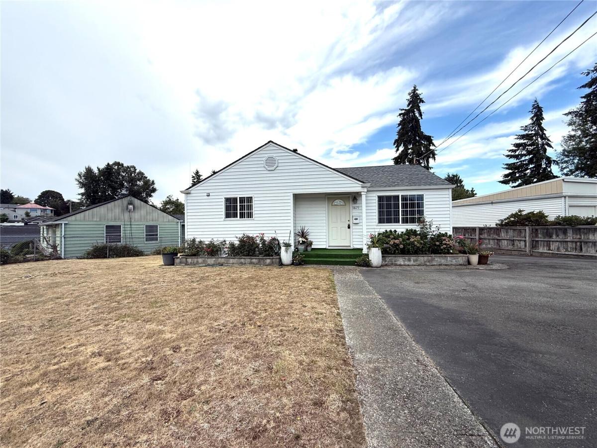MLS #NWM2577163 image #0