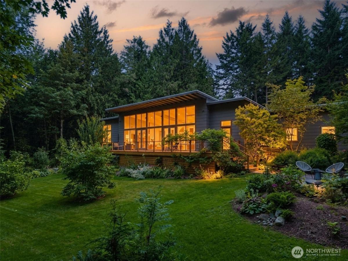 MLS #NWM2577268 image #0