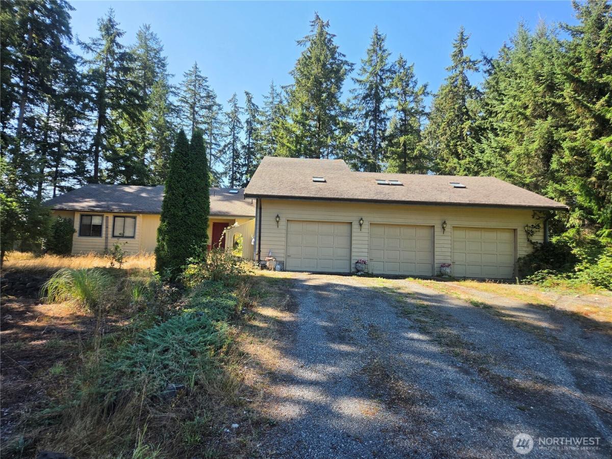 MLS #NWM2577980 image #0