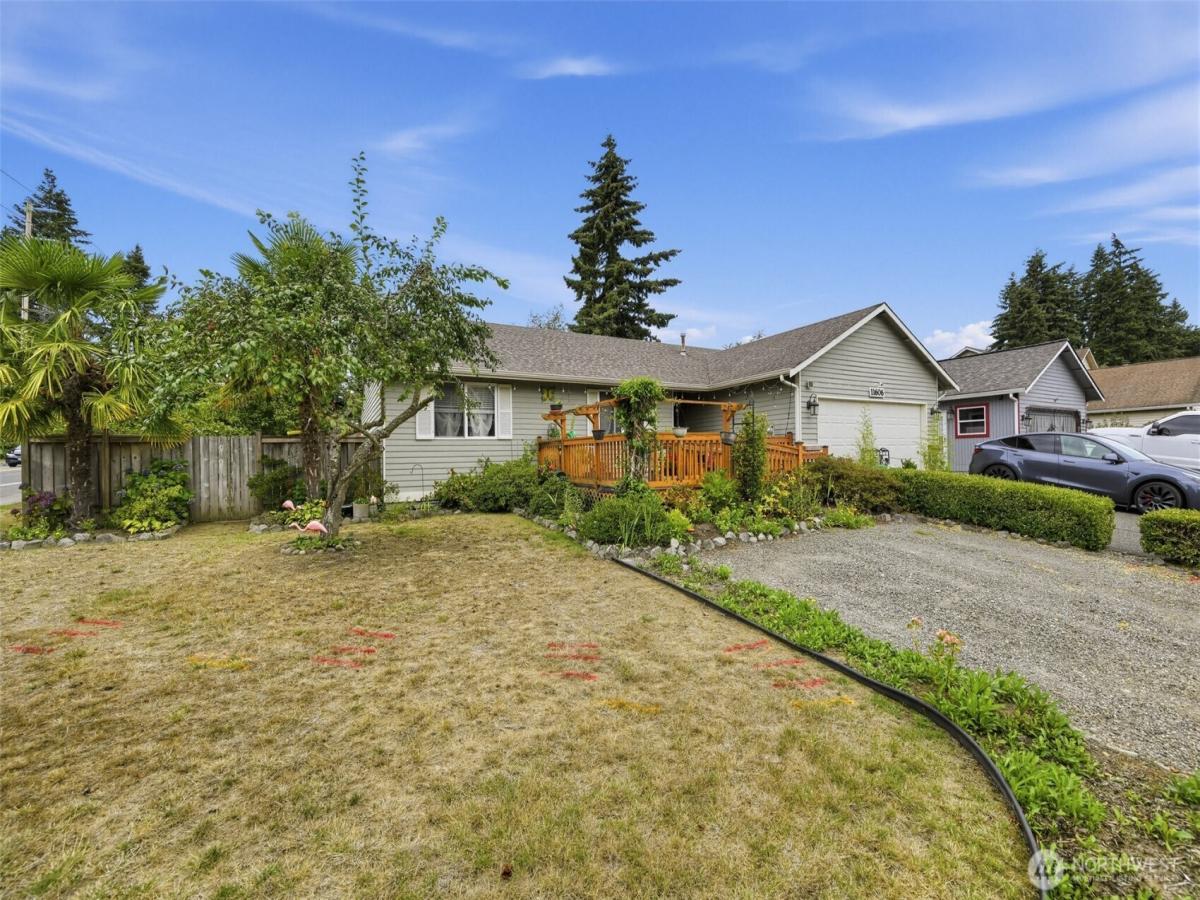 MLS #NWM2578332 image #0