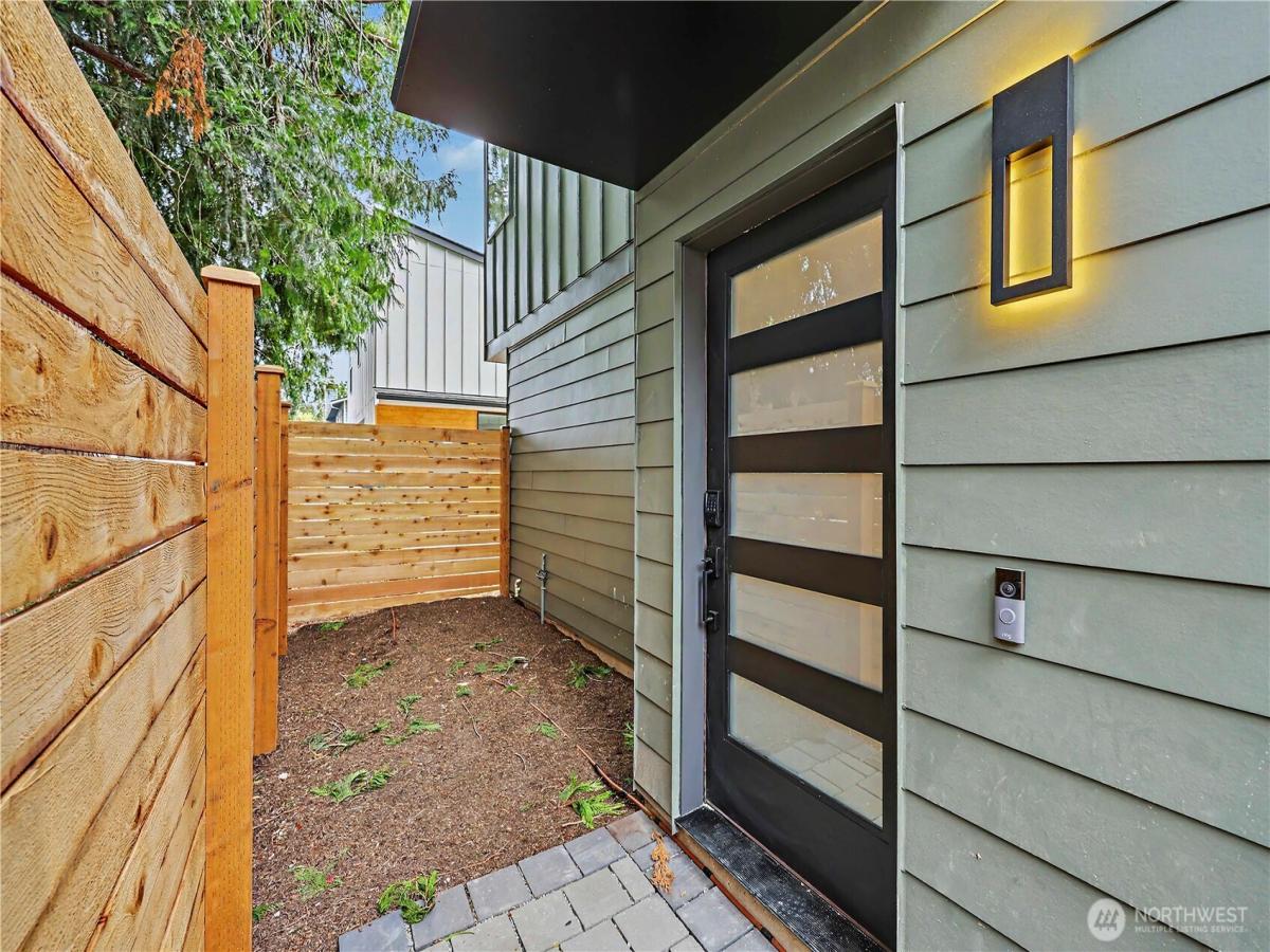 MLS #NWM2579000 image #0