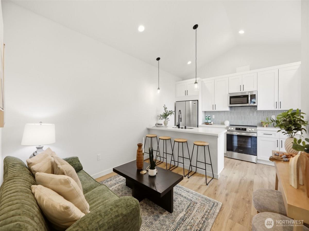 MLS #NWM2579291 image #0