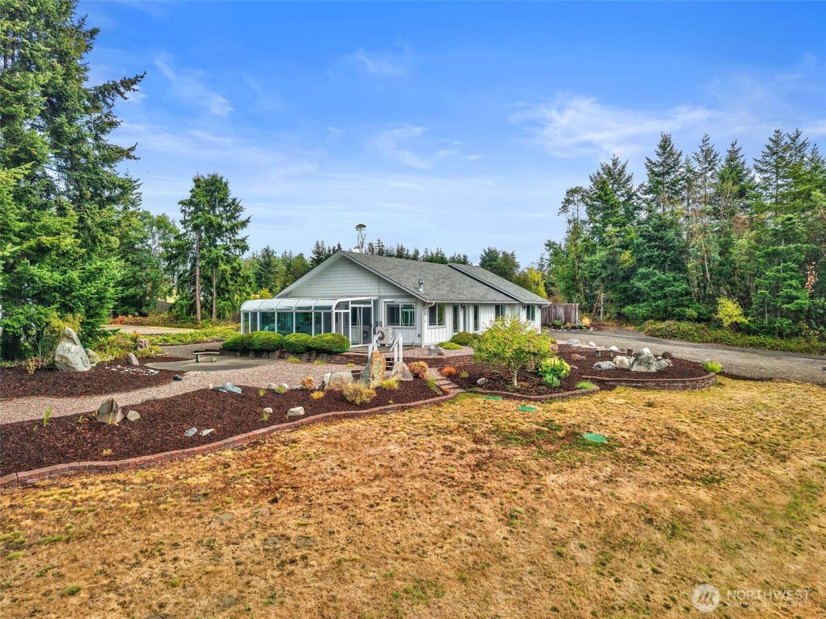 MLS #NWM2579617 image #0