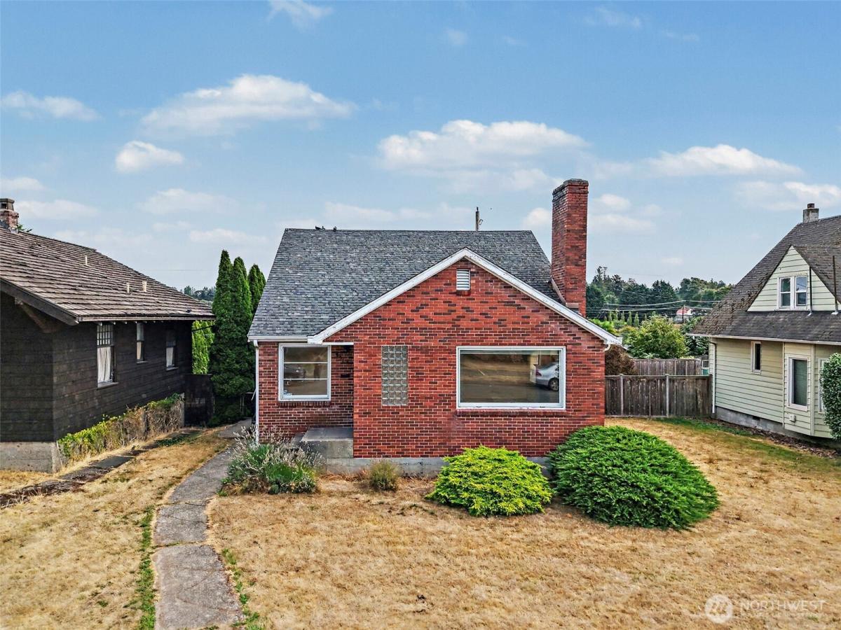 MLS #NWM2581449 image #0