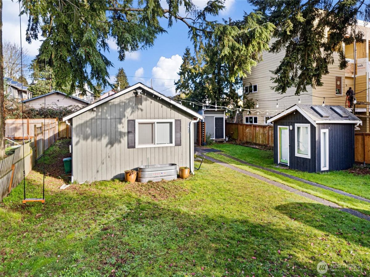 MLS #NWM2581500 image #0