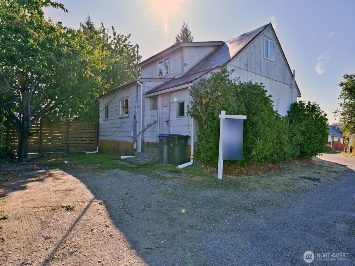 MLS #NWM2581557 image #0