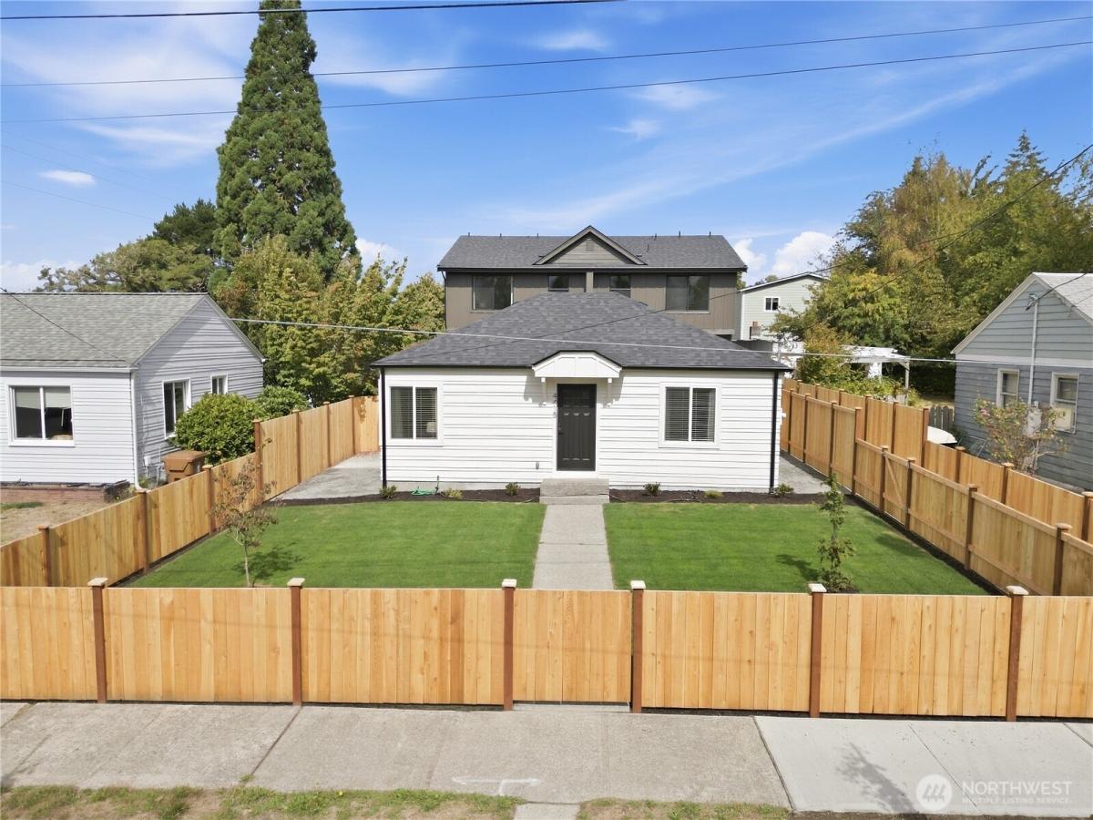 MLS #NWM2581586 image #0