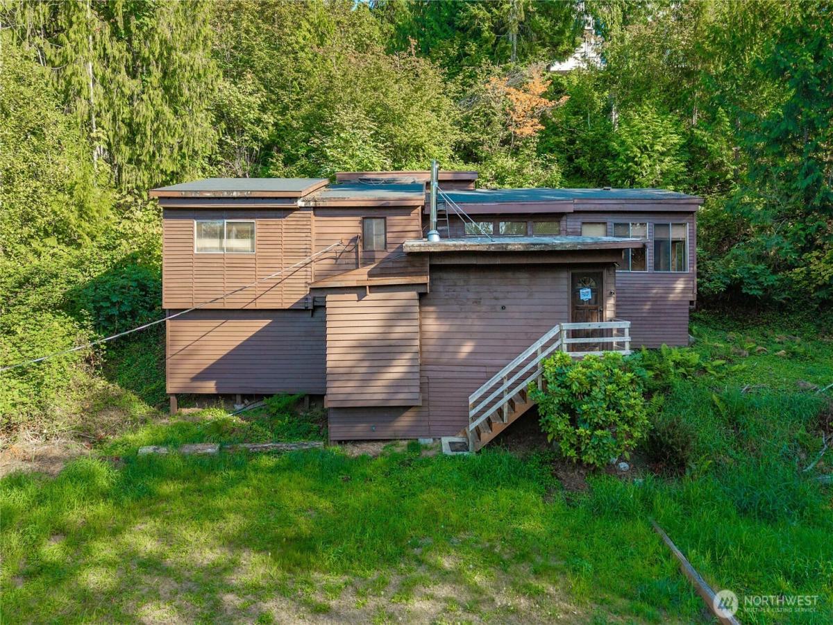 MLS #NWM2582284 image #0
