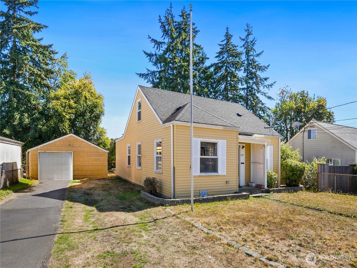 MLS #NWM2582565 image #0