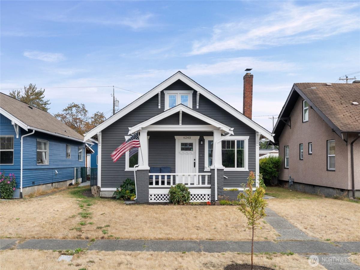 MLS #NWM2582824 image #0