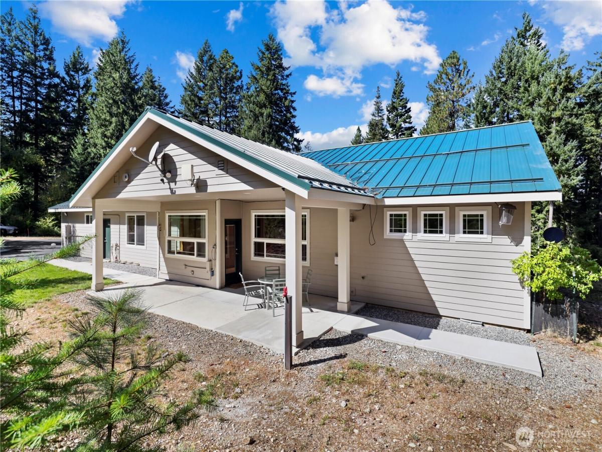 MLS #NWM2582902 image #0