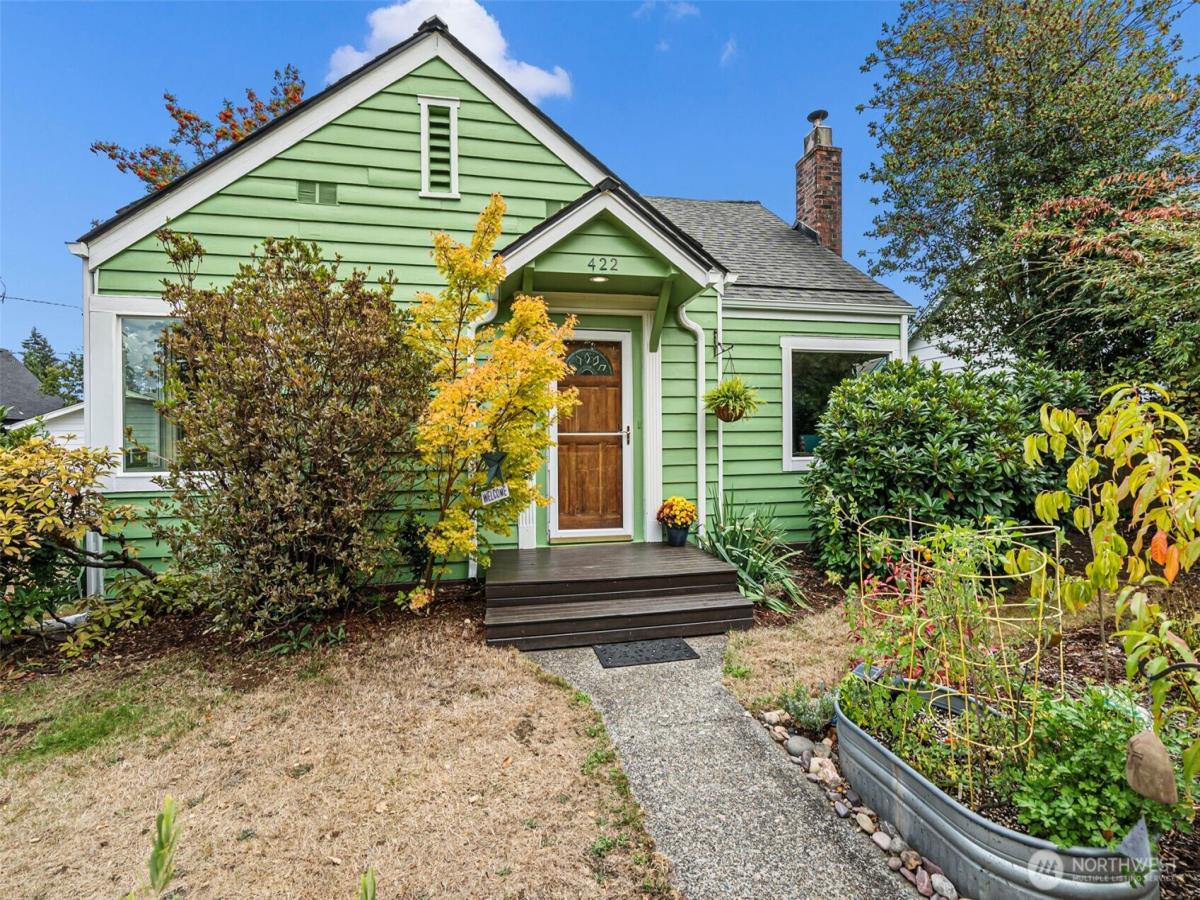 MLS #NWM2583478 image #0