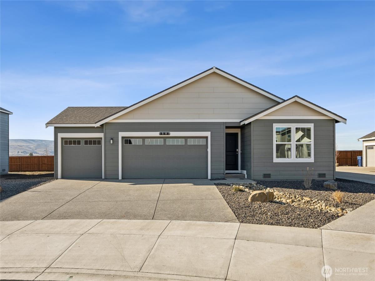 MLS #NWM2583672 image #0