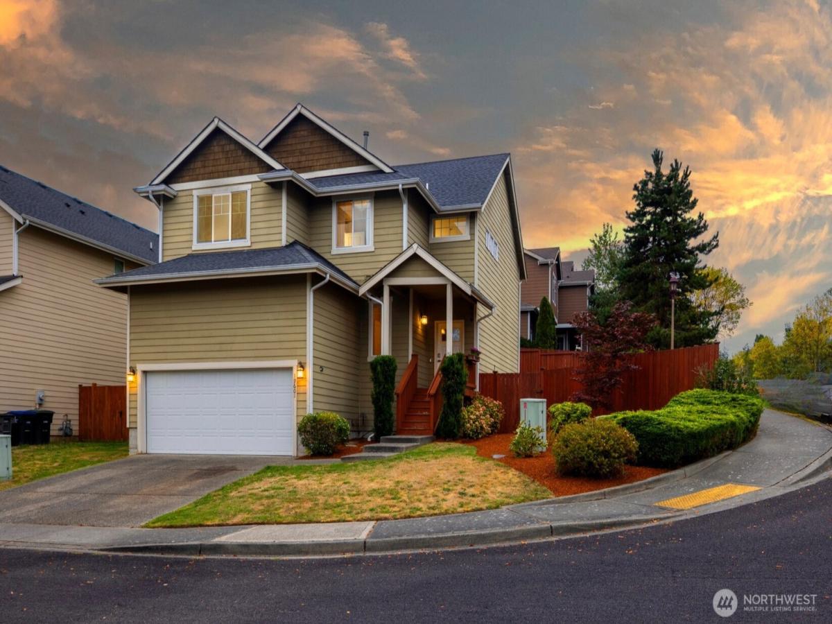 MLS #NWM2583736 image #0