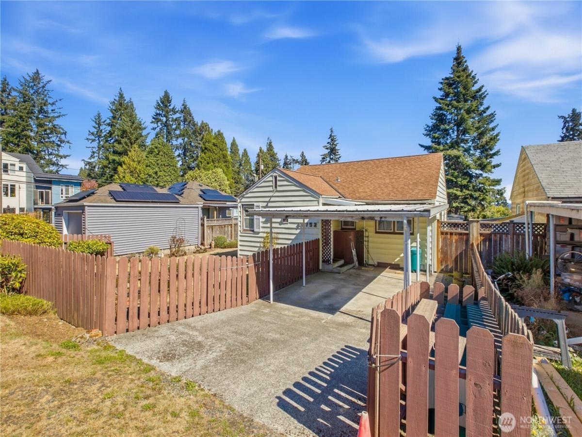MLS #NWM2583832 image #0