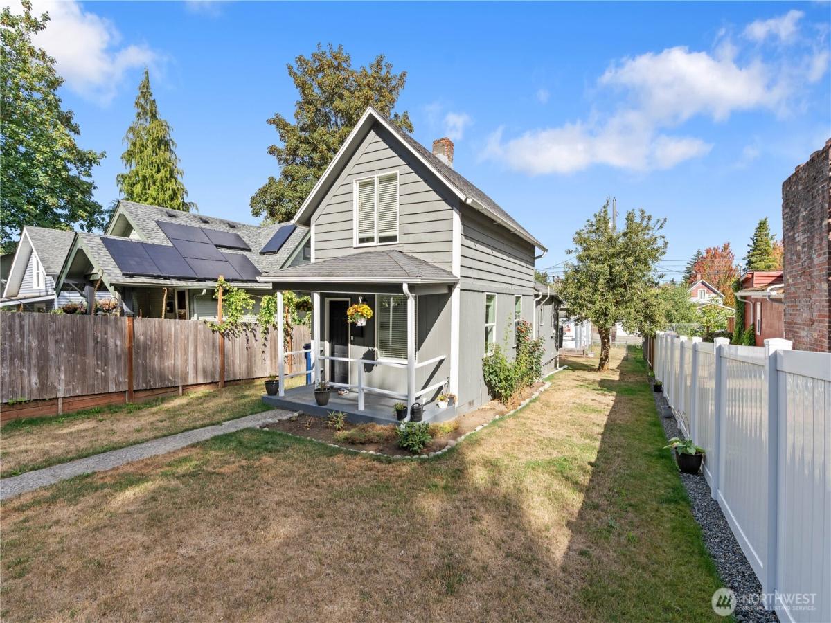 MLS #NWM2584717 image #0