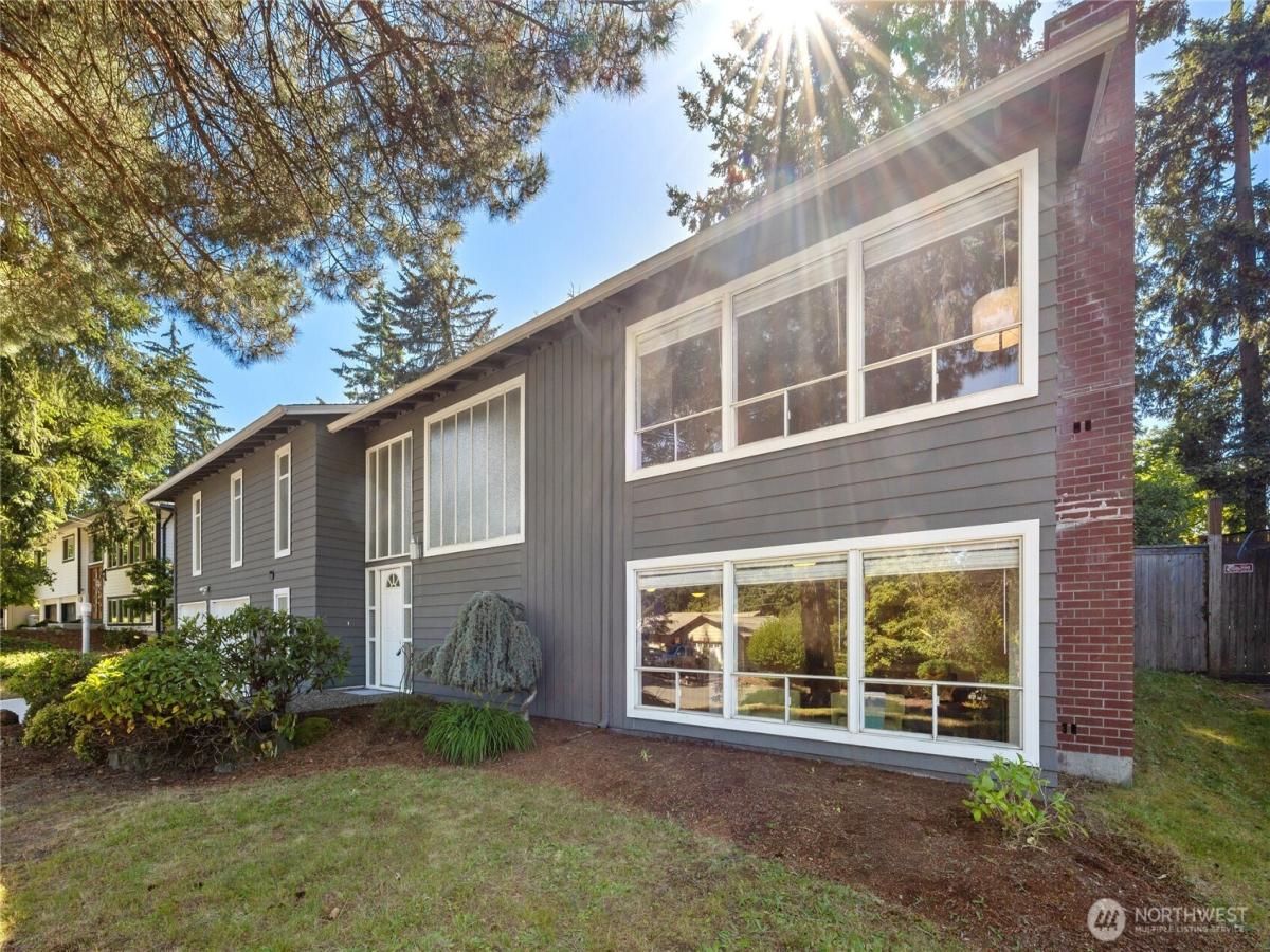 MLS #NWM2584744 image #0
